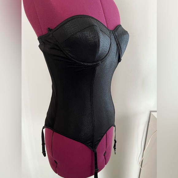 Black bustier - Picture 2 of 5